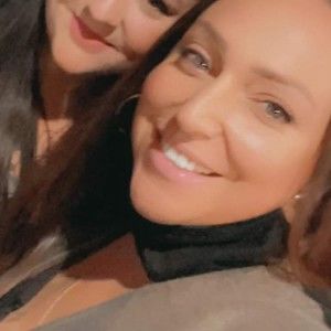 Meet your Posher, Angela